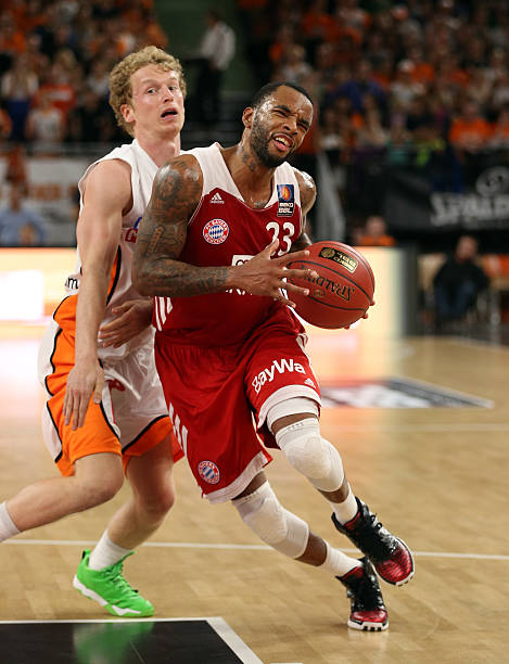 冠军距离的 冠军距离的