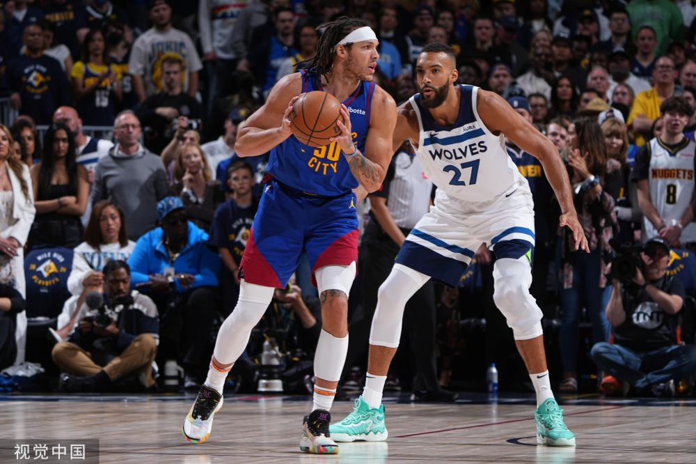 奥斯卡的首 奥斯卡的首