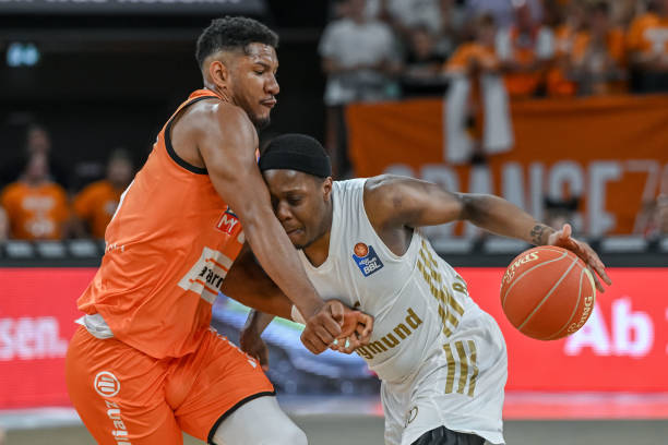 对较小的俱 对较小的俱